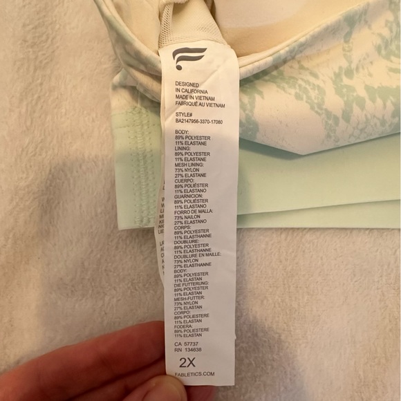 Fabletics Plus Size All Day Every Day Bra II in Ice Cube Reptilia Size 2X - Picture 6 of 6